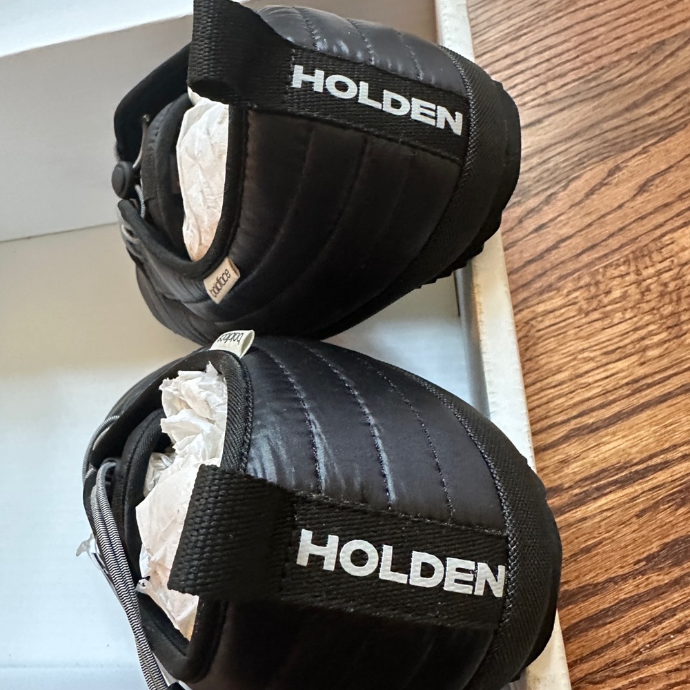 Holden Black Women's Slippers